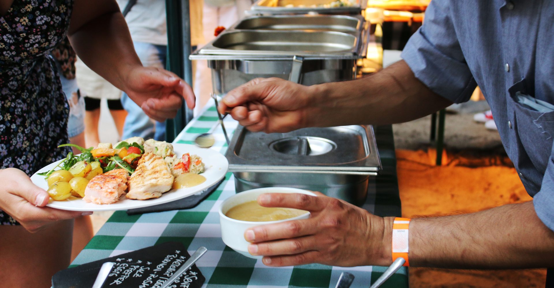 buffet 2020 menschen